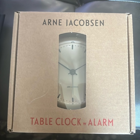 Table alarm clock - Picture 1 of 7